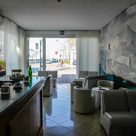 Hotel Venus Rimini Kültér fotó