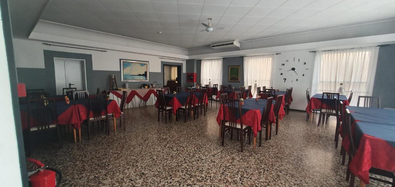 Hotel Venus Rimini Kültér fotó