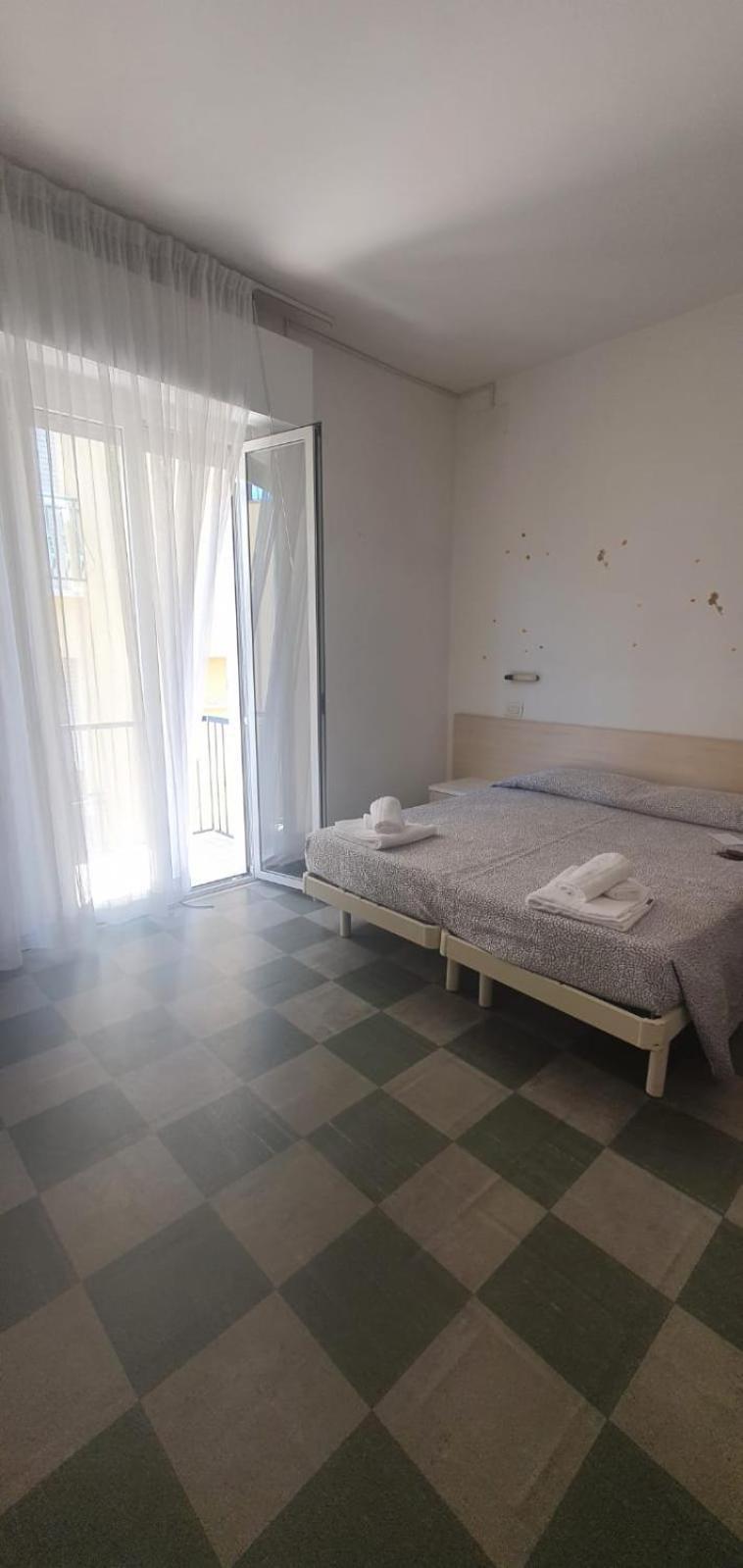 Hotel Venus Rimini Kültér fotó