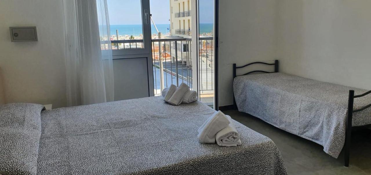 Hotel Venus Rimini Kültér fotó