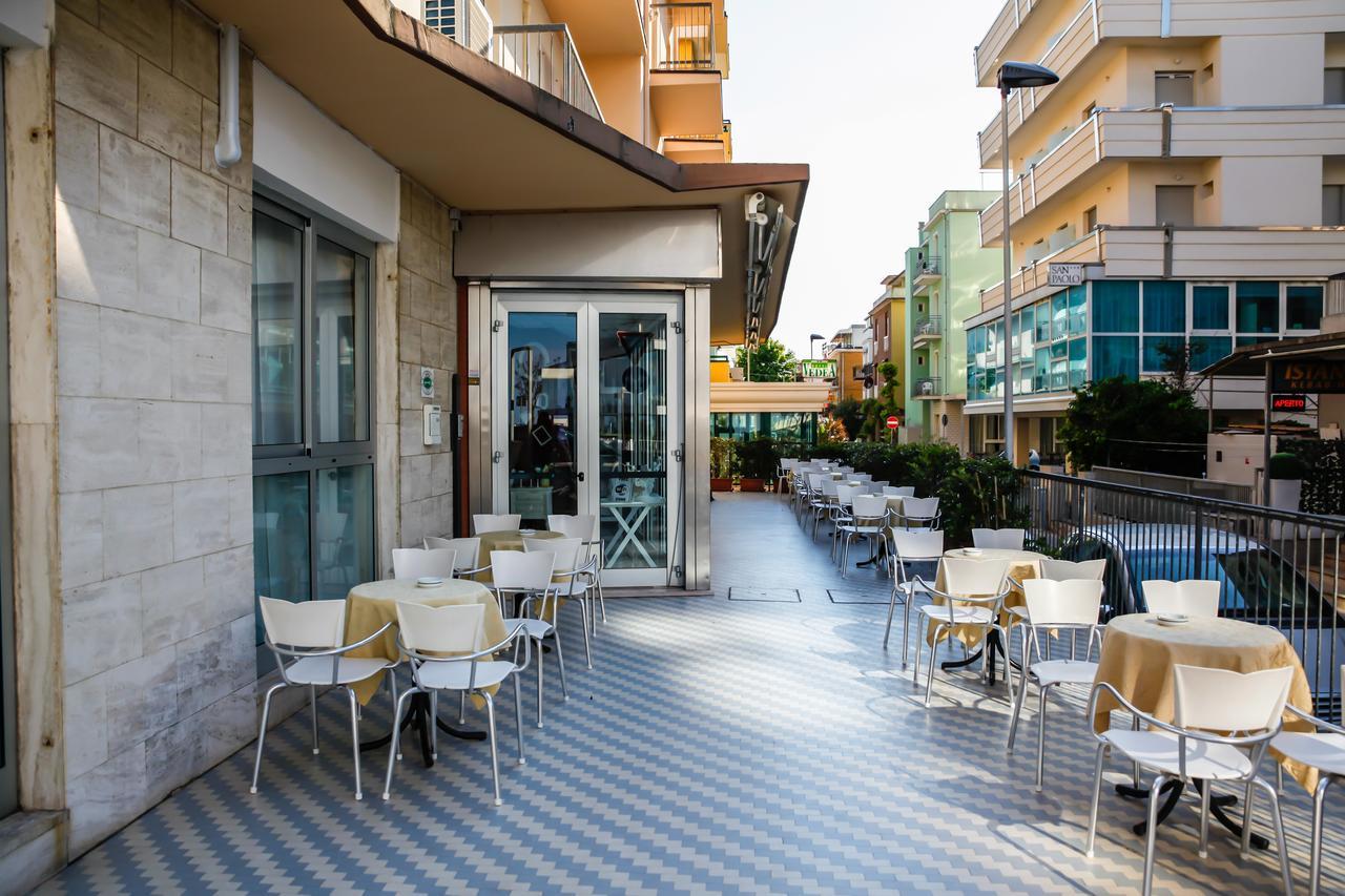 Hotel Venus Rimini Kültér fotó