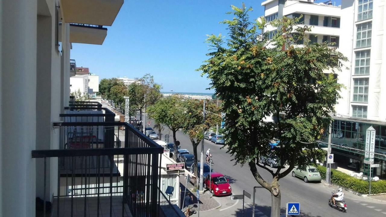 Hotel Venus Rimini Kültér fotó